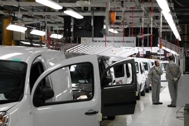 庫(kù)卡借機(jī)器人打造智慧工廠獲美汽車大廠青睞助車輛自動(dòng)化生產(chǎn)