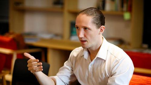 為解決生產(chǎn)制造一線的課題，試圖擴(kuò)展機(jī)器人的可能性