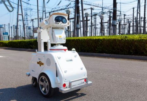 江蘇鎮(zhèn)江供電公司首臺(tái)戶外智能巡檢機(jī)器人啟用