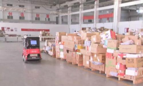 鄂爾多斯：機器人開始派送包裹啦！