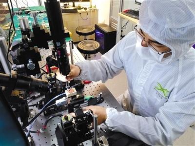 光子人工智能芯片助“中國芯”換道超車