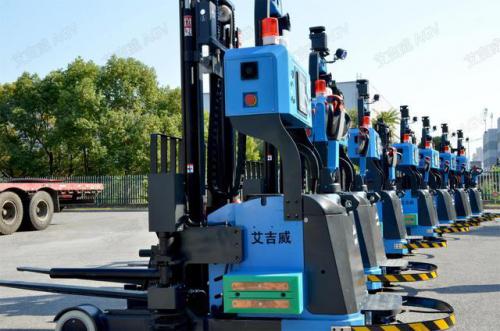 《流浪地球》火了交通安全法，關(guān)于無人駕駛AGV叉車如何制約呢？