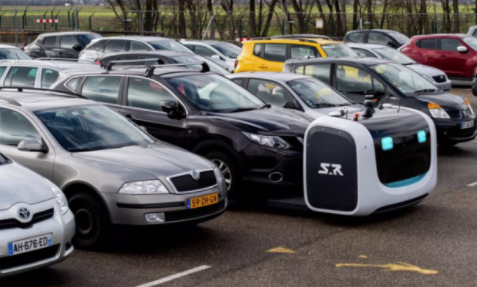 自動泊車不好用？你可以把車交給停車場的機(jī)器人
