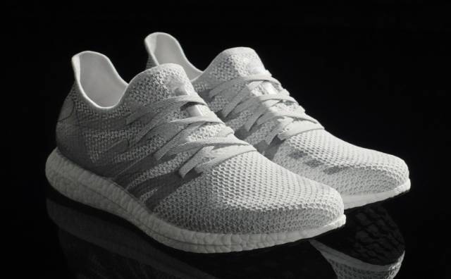 阿迪達斯高速工廠機器人造鞋全過程！ 