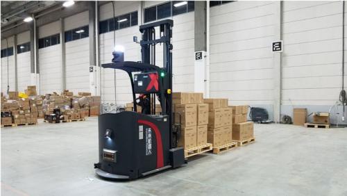 菜鳥(niǎo)牽頭科技部"智能機(jī)器人"重點(diǎn)專項(xiàng)中唯一倉(cāng)儲(chǔ)物流機(jī)器人項(xiàng)目，未來(lái)機(jī)器人董事長(zhǎng)任項(xiàng)目負(fù)責(zé)人