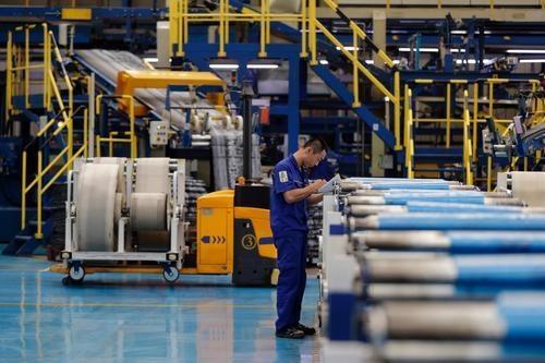 娃哈哈“迷”上機器人，這塊產(chǎn)業(yè)蛋糕到底有多大？