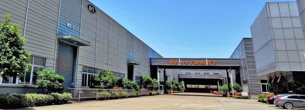 浙江尤恩機(jī)器人科技公司研發(fā)4.0版本的“窄通道三向AGV叉車”已進(jìn)入批量生產(chǎn)