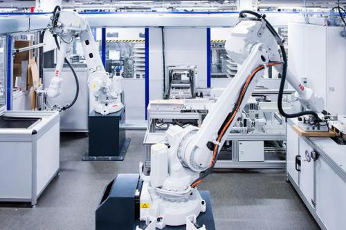 諾基亞展示未來工廠：5G自動化機器人與人類和諧共處