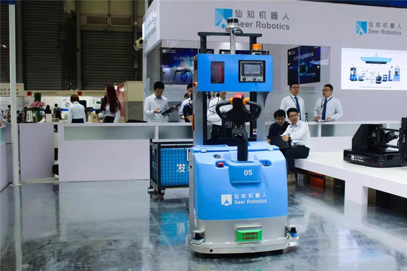 現(xiàn)場直擊|仙知機器人實力亮相AMTS，精彩呈現(xiàn)汽車智能產(chǎn)線物流解決方案