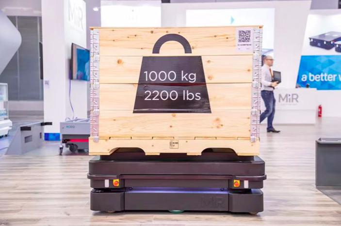 MiR自主移動(dòng)機(jī)器人攜以安全性著稱的機(jī)器人產(chǎn)品矩陣  亮相2019中國(guó)國(guó)際工業(yè)博覽會(huì)