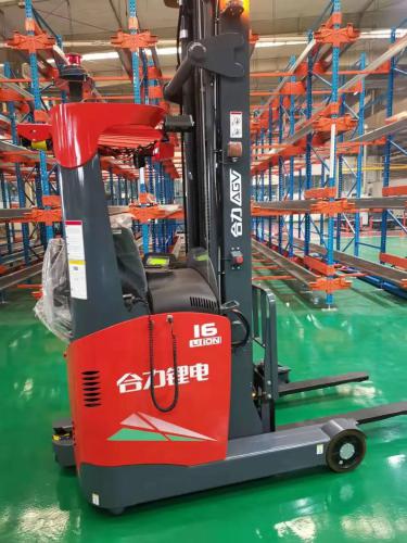 走進(jìn)這家生產(chǎn)車(chē)間，來(lái)感受智能物流搬運(yùn)黑科技！