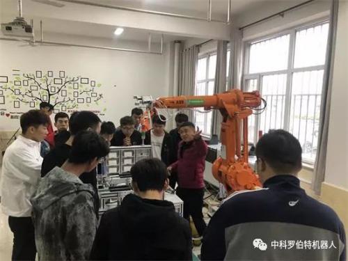 中國工業(yè)機器人發(fā)展的關(guān)鍵在哪里