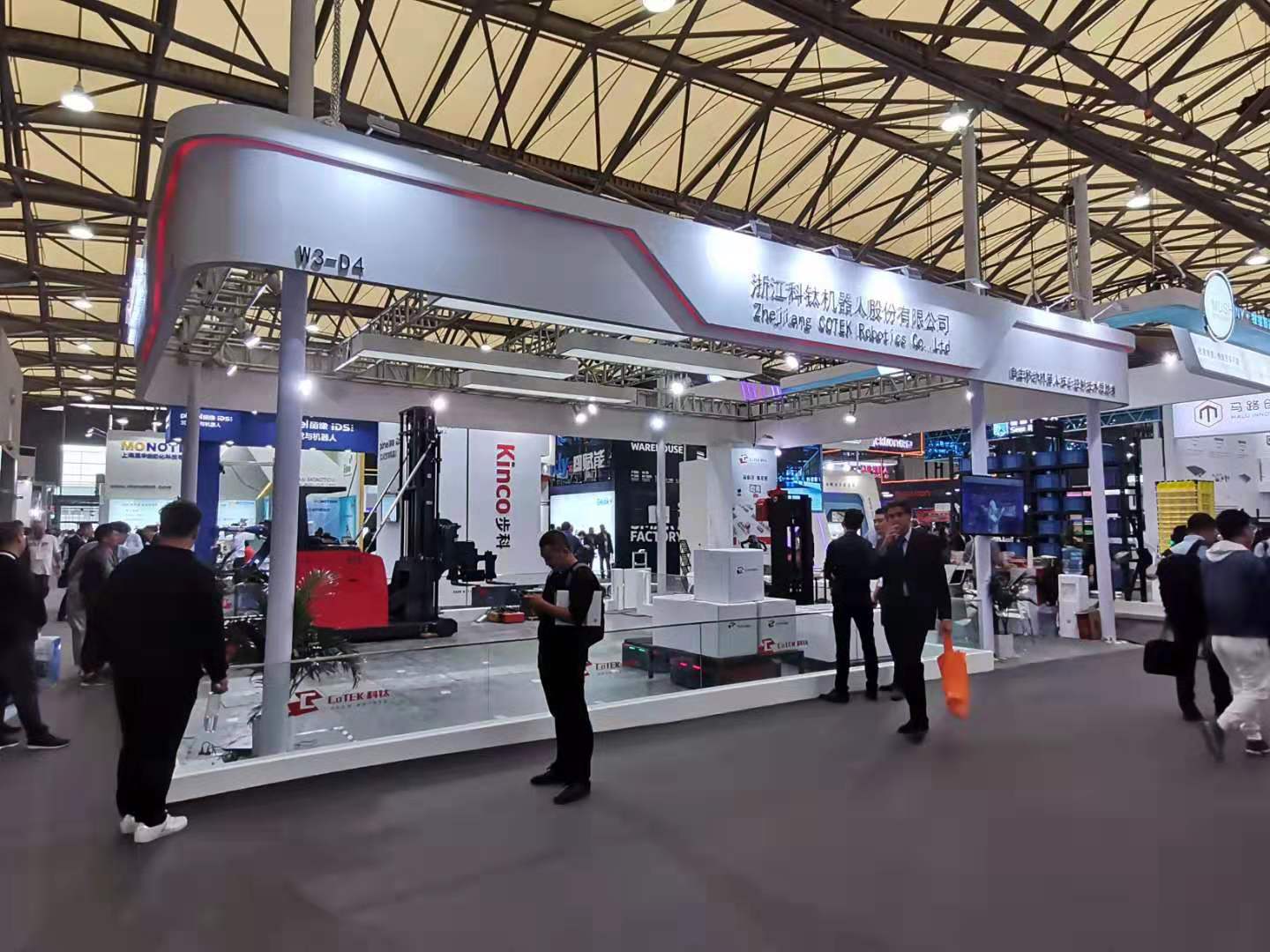 多車型互動(dòng)協(xié)作實(shí)用場(chǎng)景演示，科鈦新一代IGV驚艷展會(huì)現(xiàn)場(chǎng)