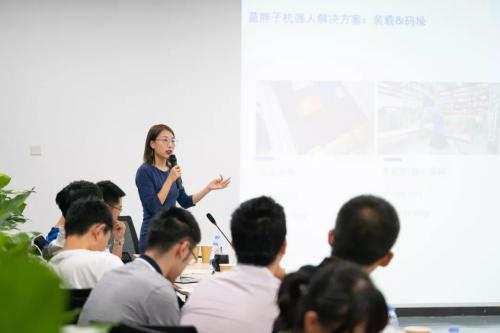 斯坦福中國(guó)創(chuàng)新?tīng)I(yíng)走進(jìn)藍(lán)胖子，探訪智能物流“黑”科技