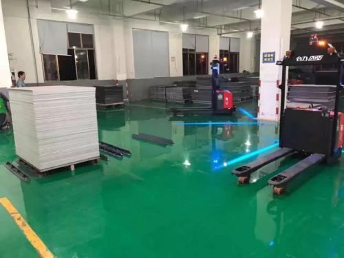 小身板，大能耐！合力重載AGV在智能工廠大顯身手