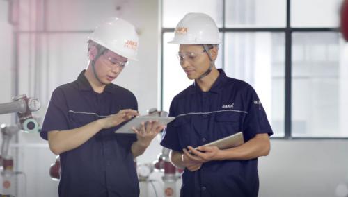 看節(jié)卡機器人如何布局人工智能？