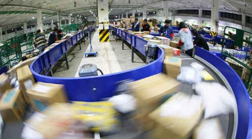 有了意歐斯AGV叉車，我們物流人不懼挑戰(zhàn)！