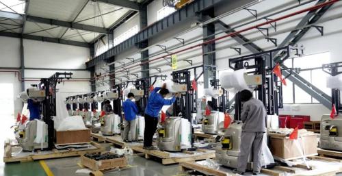 昆船智能AGV發(fā)運(yùn)忙