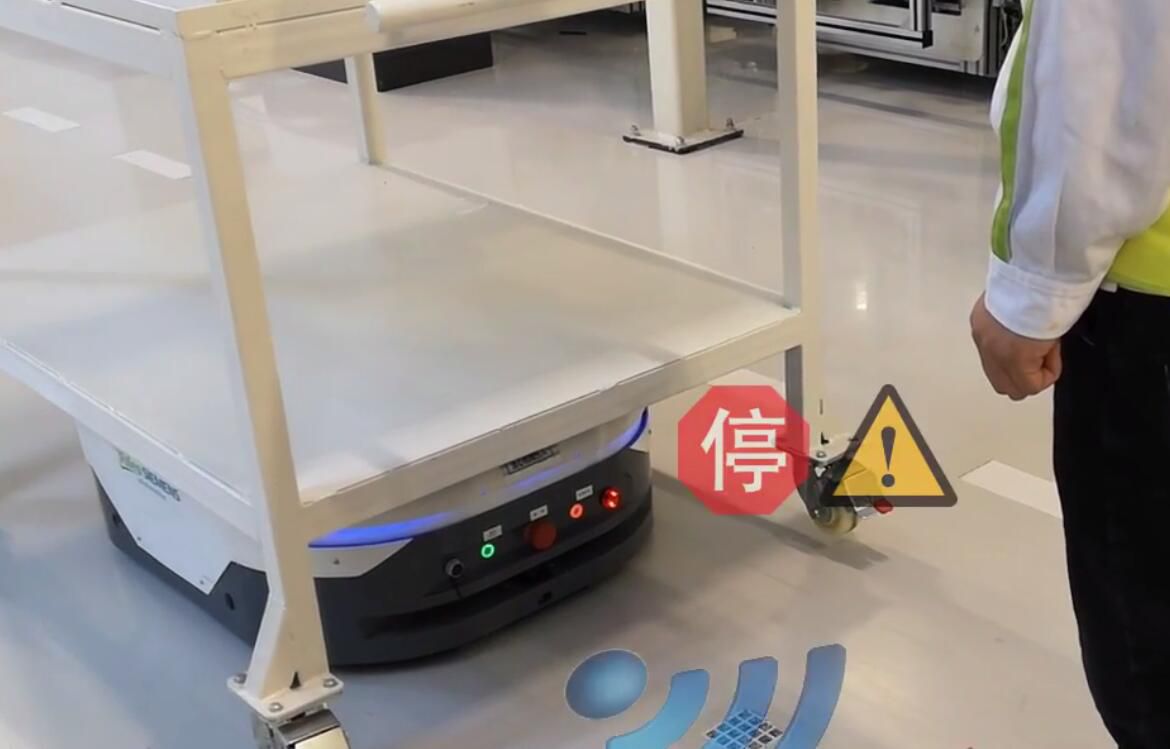 二維碼背負頂升式AGV