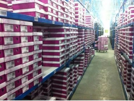 貨物揀選無人化 藍芯科技智能揀貨機器人助力倉儲物流智能升級