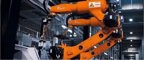 日本優(yōu)衣庫(kù)采用Mujin機(jī)器人打包服裝，工廠接近完全自動(dòng)化