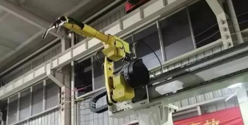 機(jī)器人行走軸吊掛式的焊接、上下料、噴涂應(yīng)用