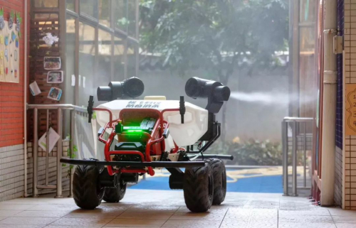 5 分鐘消毒 7000 平方米，無人機(jī)+無人車硬核防疫