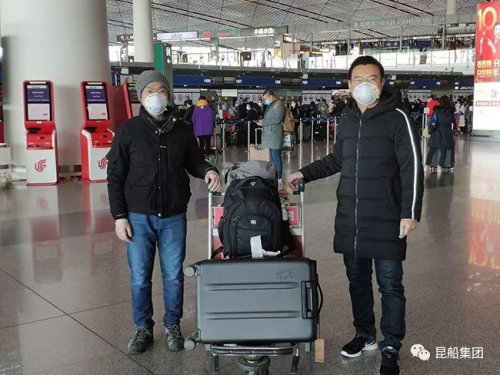 出發(fā)，復(fù)工后昆船AGV首個(gè)安調(diào)現(xiàn)場