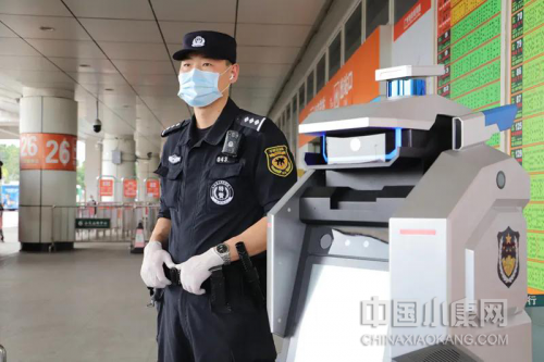 廣東抗疫戰(zhàn)隊里的“黑科技”：熱成像測溫 口罩識別 5G巡邏機器人