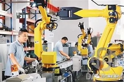 工業(yè)機(jī)器人是實(shí)現(xiàn)智能制造的基礎(chǔ)
