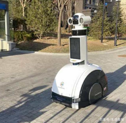 硬核！智能防疫巡檢機器人在太原一社區(qū)上崗