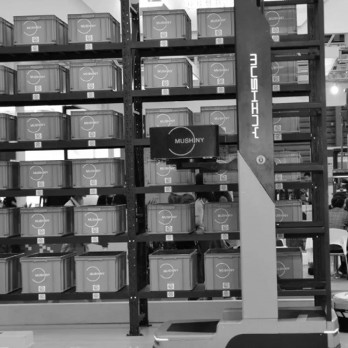 OMG~ 牧星新星周轉箱搬運機器人又來咯，安排！