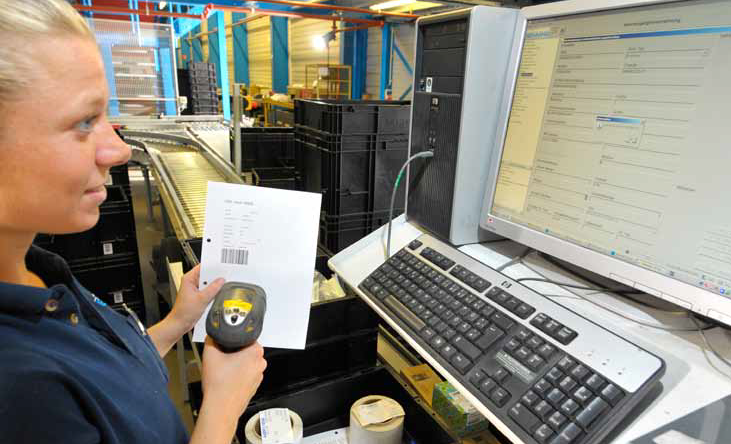 從人工到自動化，你可能只差一套德馬泰克自動化倉儲系統(tǒng)