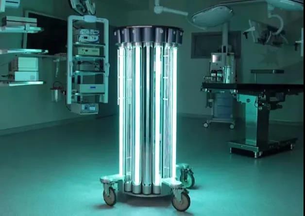 Skytron：消毒機器人