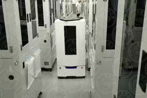 制藥廠使用AGV小車比拖車更節(jié)省成本嗎?