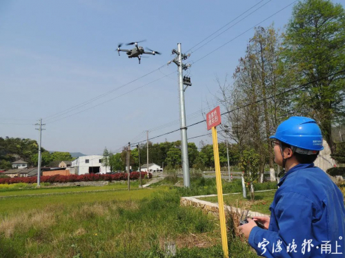 無人機、智能巡檢機器人“上天入地”，國網(wǎng)寧波供電公司打響防汛抗臺保衛(wèi)戰(zhàn)