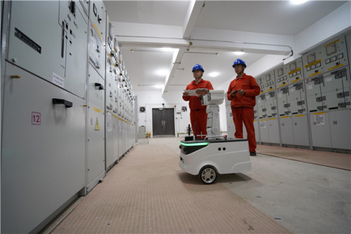 浙江安吉首批配網(wǎng)智能巡檢機器人“上崗”