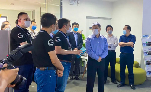 北京朝陽區(qū)委書記王灝一行蒞臨極智嘉調(diào)研指導(dǎo)