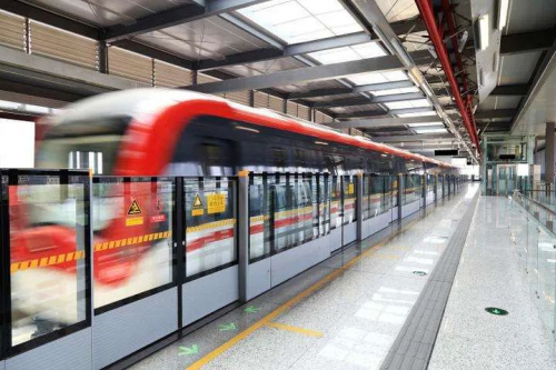 無人駕駛！最快100公里/小時！