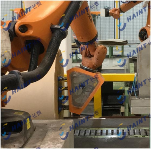 長泰端面貼標(biāo)機(jī)器人