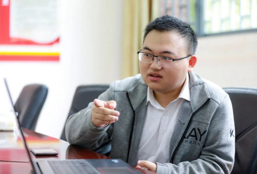 屢次斬獲大獎、開發(fā)巡檢機(jī)器人！這位“科技創(chuàng)新之星”厲害了