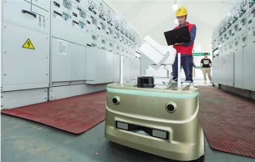 助力電力運(yùn)維！智能巡檢機(jī)器人上崗巡檢