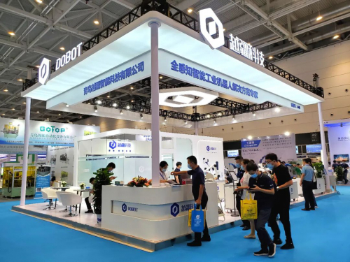 越疆科技│攜新一代全感知機器人出征IAIE2020，助力智造新未來