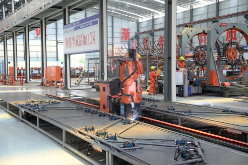 機(jī)器人挑“大梁” 深汕西高速改擴(kuò)建項目打造品質(zhì)工程