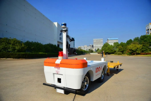 立得空間“運霸”物流機器人