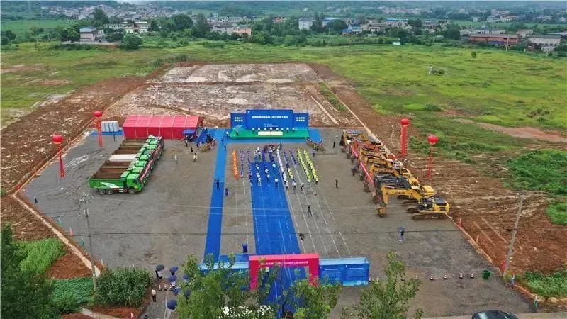 27.5億！首條無(wú)人駕駛公路
