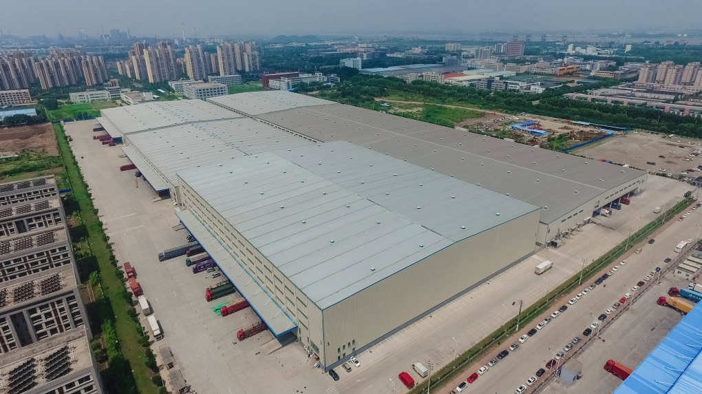 《 5G智慧物流創(chuàng)新示范白皮書》重磅發(fā)布！極智嘉5G機器人落地蘇寧5G示范無人倉