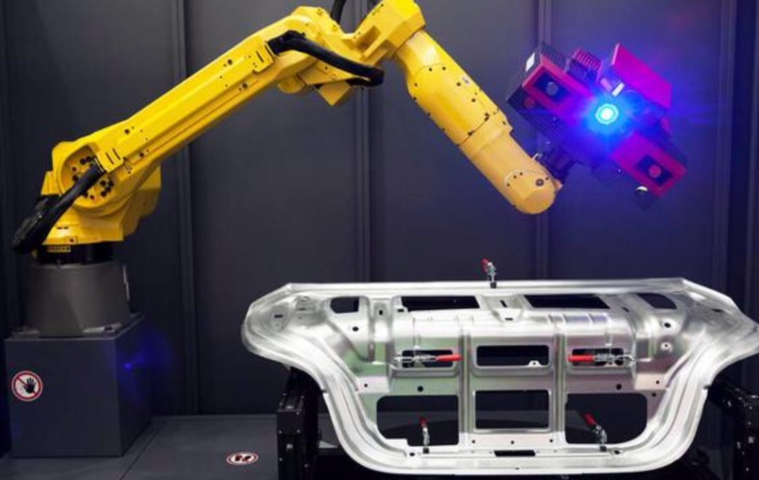 工業(yè)機(jī)器人助力智能制造