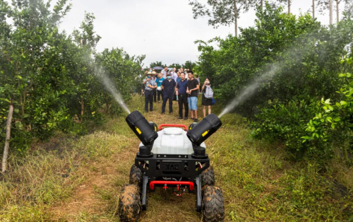 極飛R150農(nóng)業(yè)無人車，將為果園植保管理帶來什么改變？