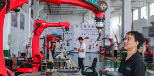 工業(yè)機(jī)器人 生產(chǎn)更智能